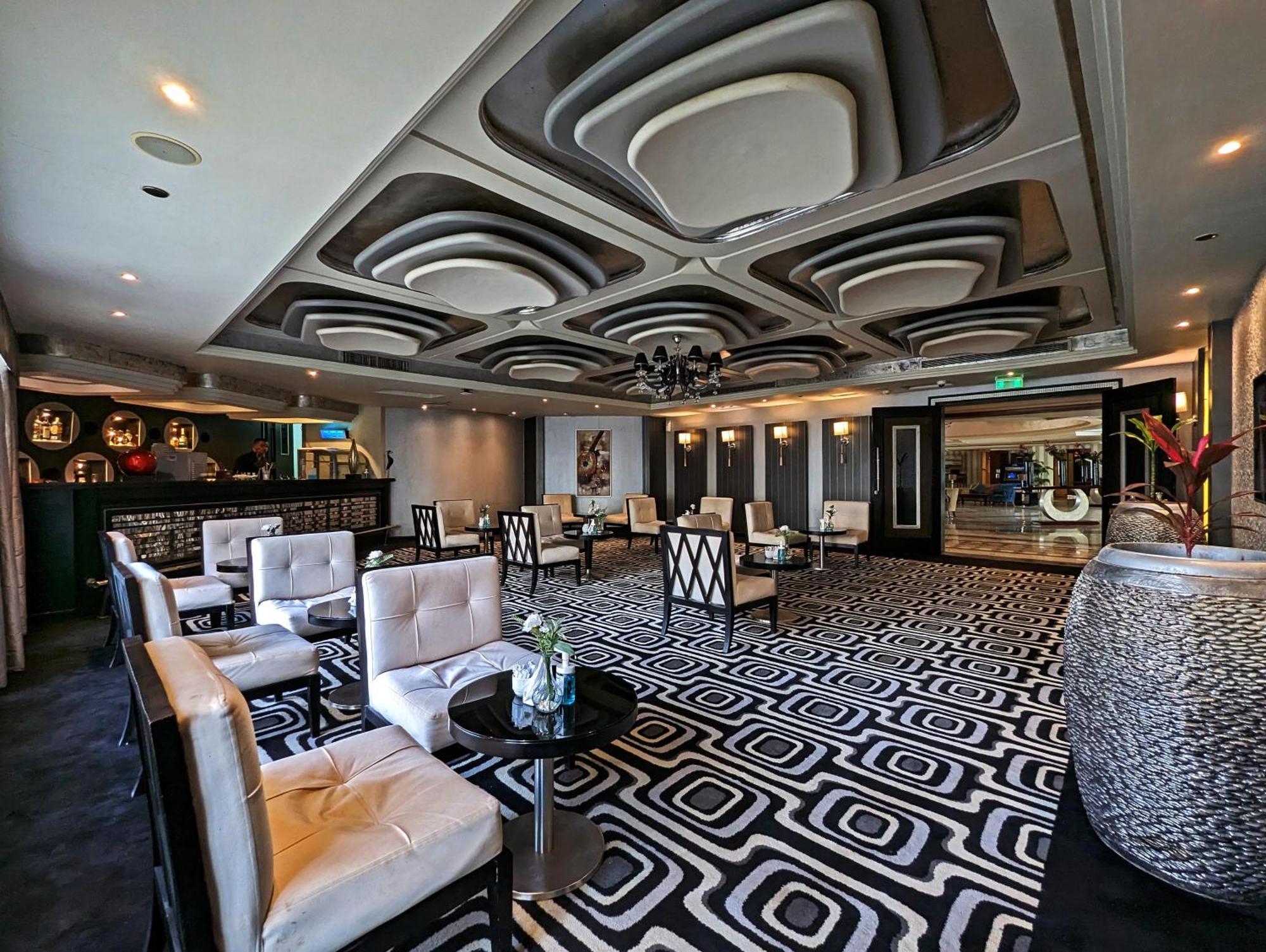 Kaisol Romance Resort Sahl Hasheesh - Adults Only Hurghada Luaran gambar The Club at Changi Airport