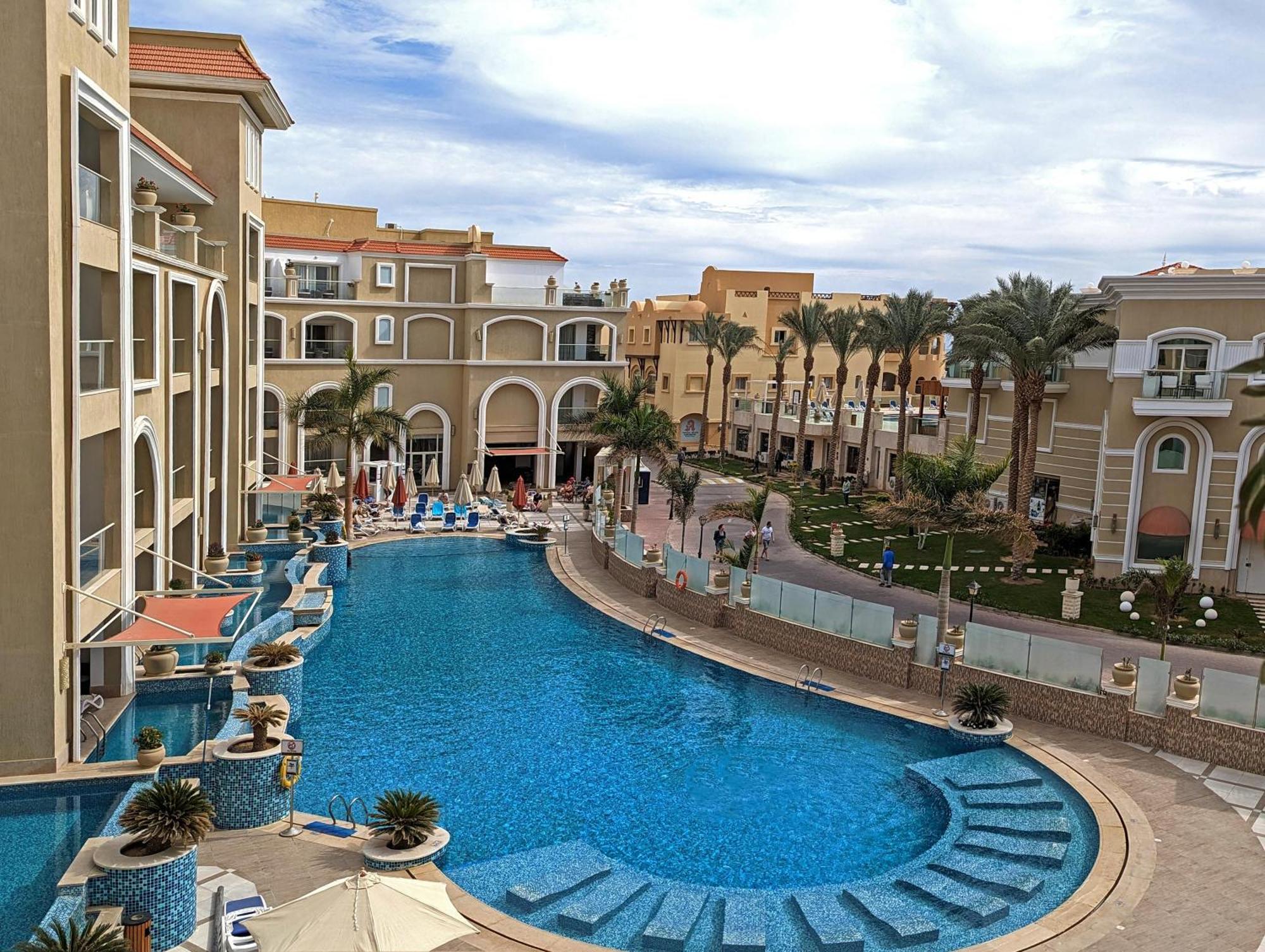 Kaisol Romance Resort Sahl Hasheesh - Adults Only Hurghada Luaran gambar The swimming pool at the hotel
