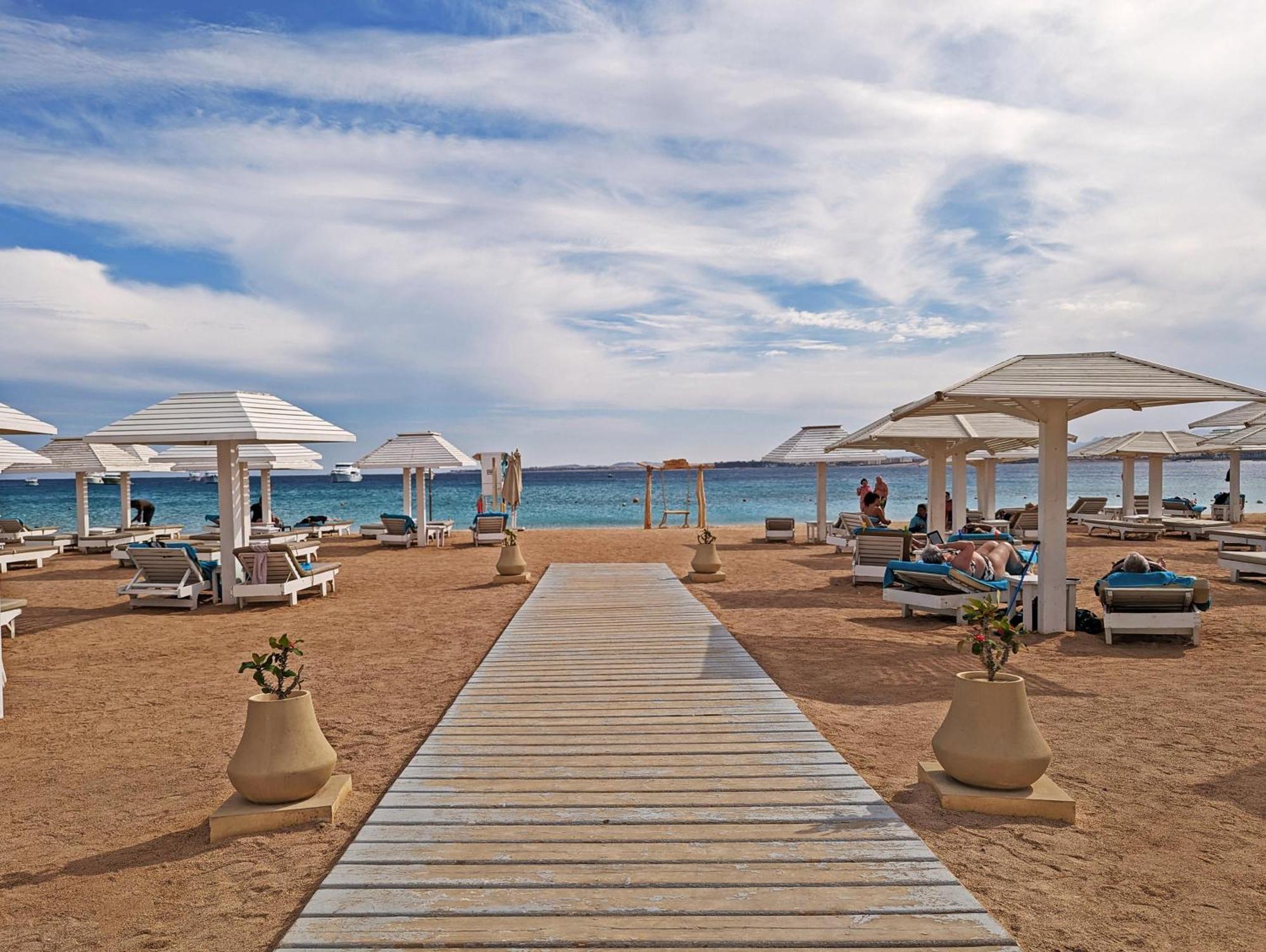 Kaisol Romance Resort Sahl Hasheesh - Adults Only Hurghada Luaran gambar Beach at the Hilton Sharm El Menara